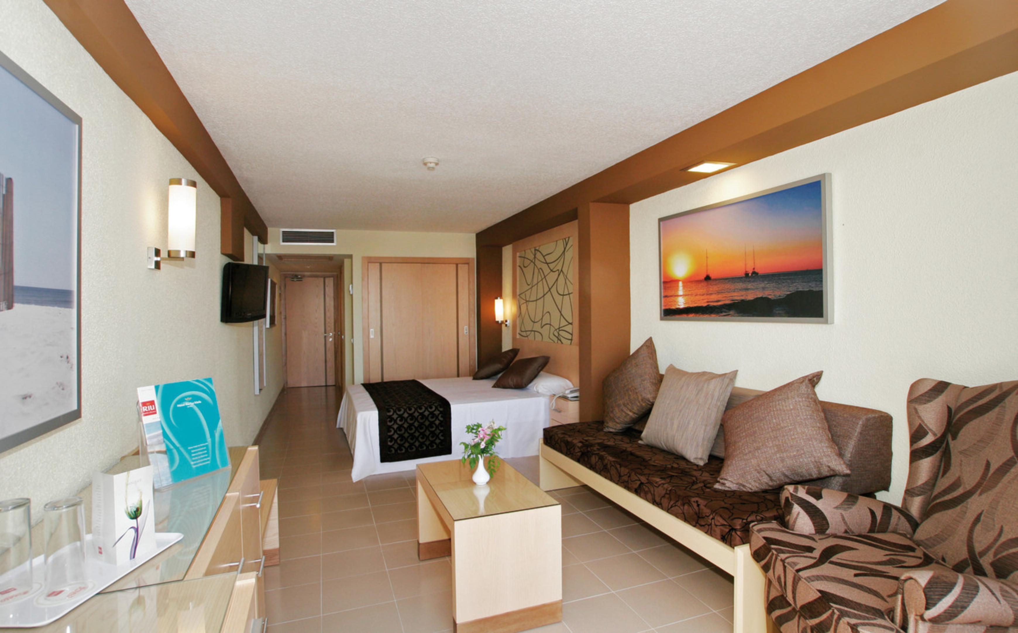 Riu La Mola Hotell Playa Migjorn Exteriör bild