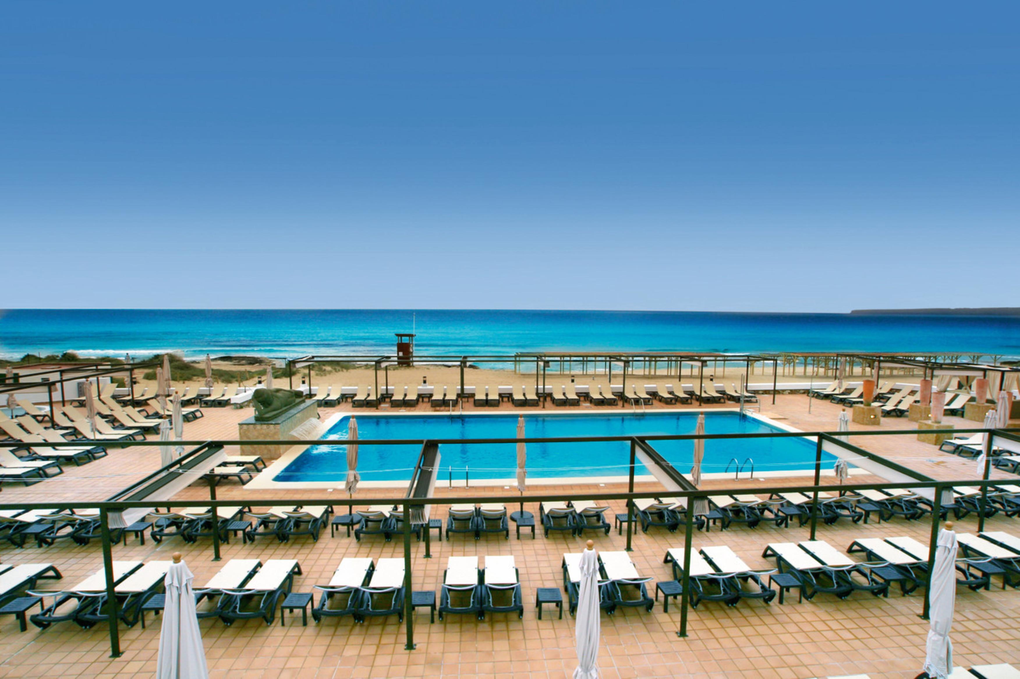 Riu La Mola Hotell Playa Migjorn Exteriör bild