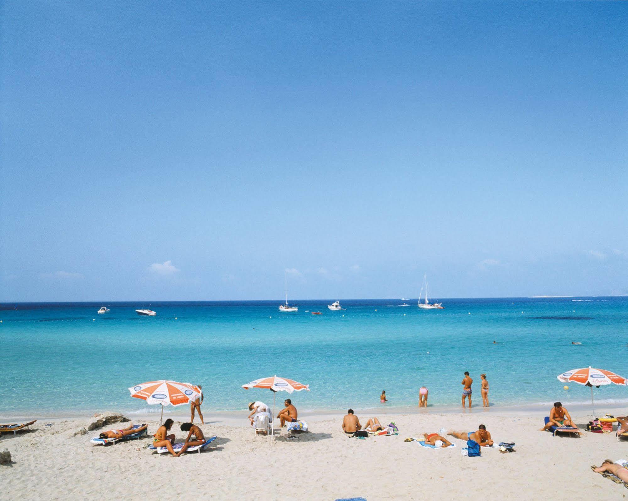 Riu La Mola Hotell Playa Migjorn Exteriör bild
