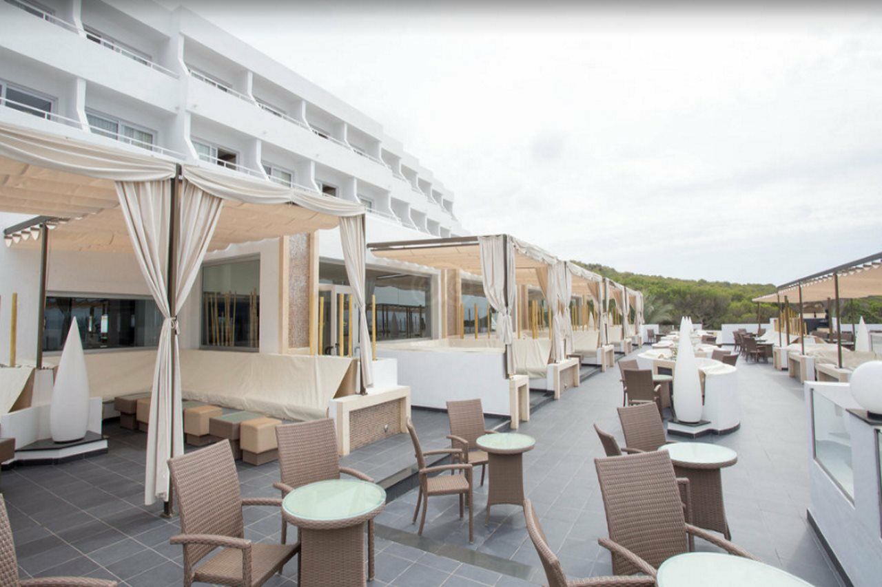 Riu La Mola Hotell Playa Migjorn Exteriör bild